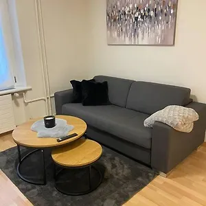 Gemuetliche An Bester Lage Im Kreis 4 Apartamento